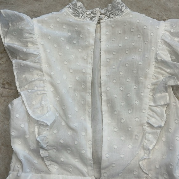 White Hello Molly Days Stay The Same Open Back Crochet Ruffle Romper White Small - Picture 10 of 16